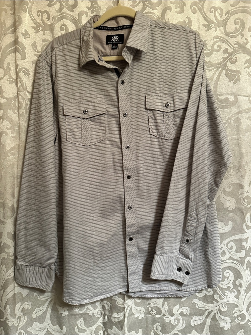 Rock & Republic Light Gray Micro-Pattern Button-Down Shirt